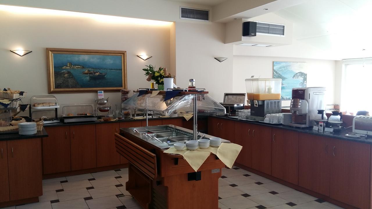 Hotel Толон Экстерьер фото