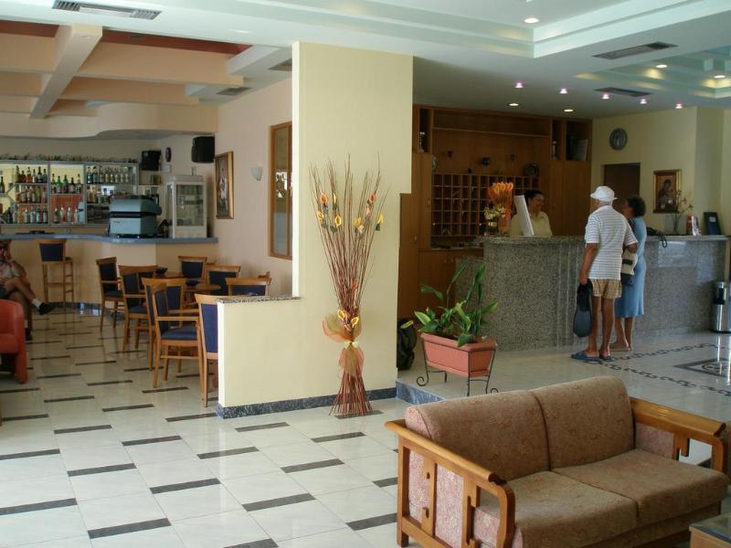 Hotel Толон Экстерьер фото