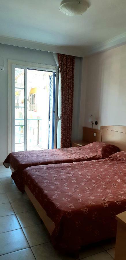 Hotel Толон Экстерьер фото